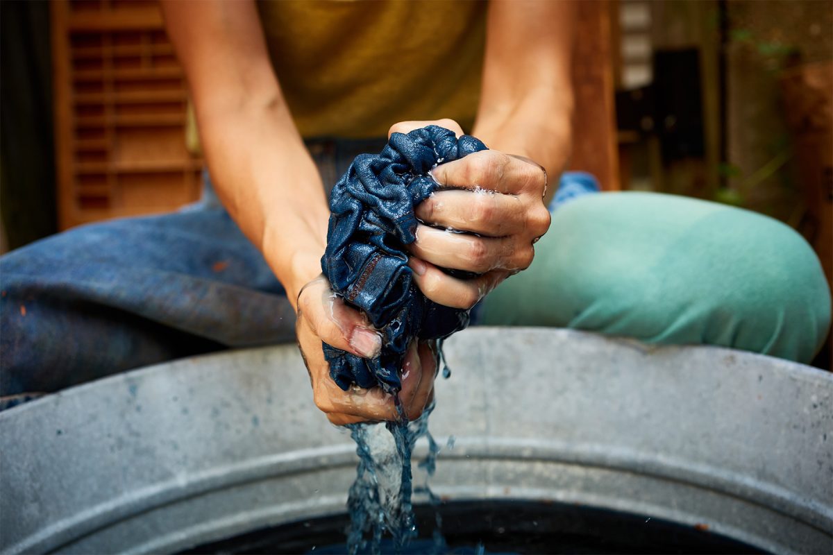 using natural dyes in the bohemian folk process
